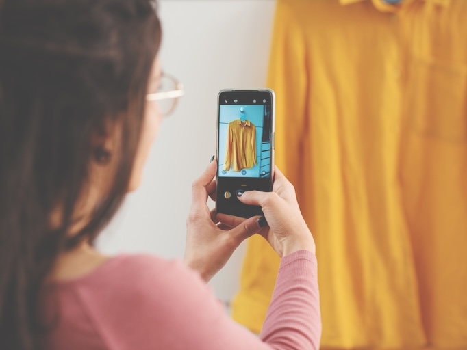 selling clothes online to make money fast